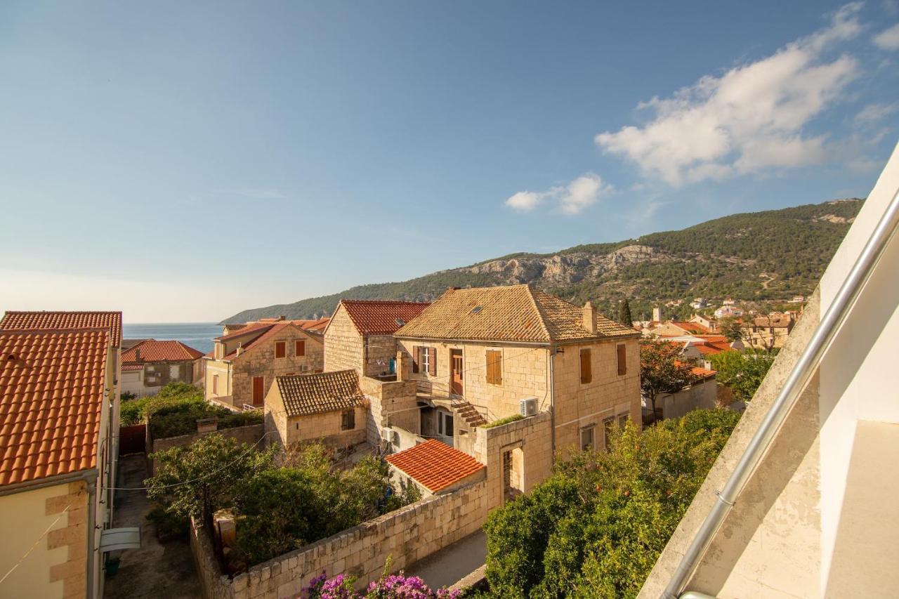 Apartment Nona Draga Komiza